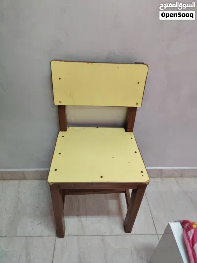 فرشات للبيع ومكتب وطاولات 4
