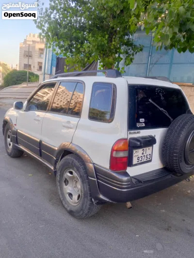 Suzuki Grand Vitara Standard 4