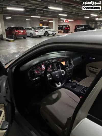 Dodge Charger SXT Plus 3