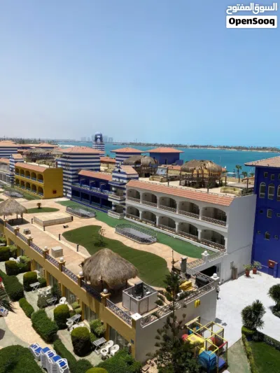 عمارة تجارية مأجره بل كامل بها مدخول ممتاز سوق الجمعة علي رئيسي الحشان للاستفسار علي الرقم 3