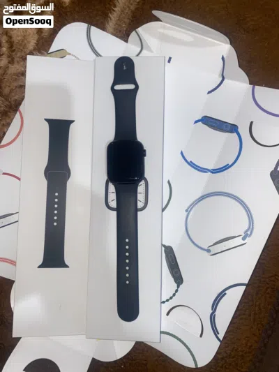 Apple Watch Series 7 45mm Good as new 2