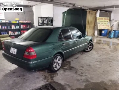 Mercedes Benz C-Class C 200 2