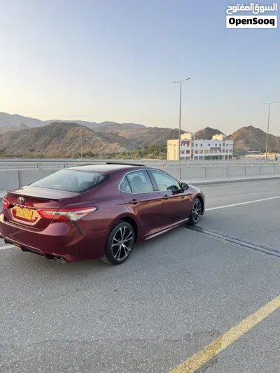 Toyota Camry SE 4