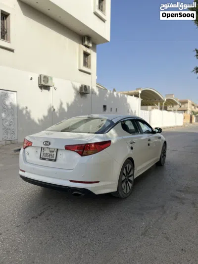 كيا K5 Standard 3