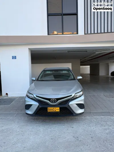 Toyota Camry SE 2