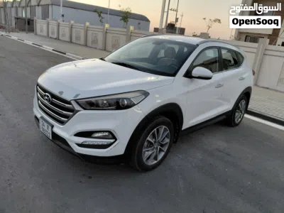 Hyundai Tucson GL 2