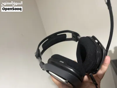 سماعة كيمنك احترافية logitech astro a40 مستخدمه نظيفة كل ملحقاتها موجودة 4