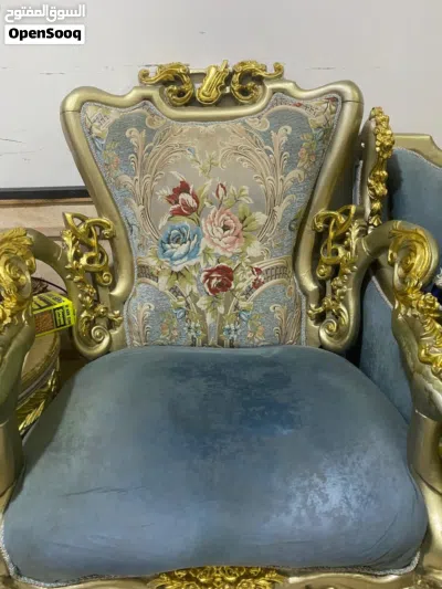 Sofa مستعمل للبيع 3