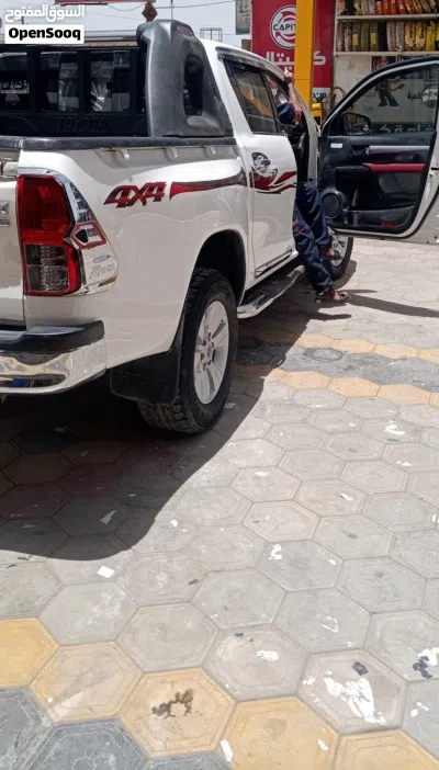 Toyota Hilux GLX 4