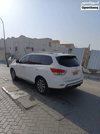 Nissan Pathfinder SL 2
