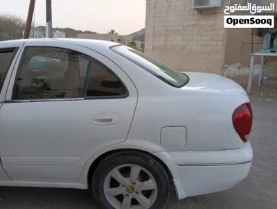 Nissan Sunny Standard 4