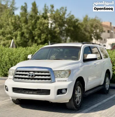 Toyota Sequoia Standard 3