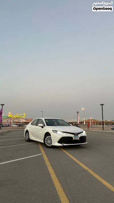تويوتا كامري LE 2