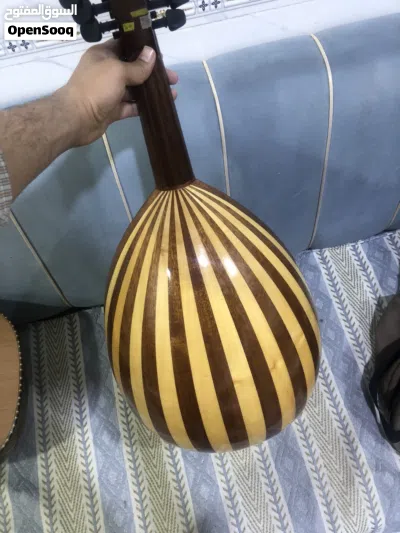 عود تركي اوتار جدد عود زلغ مابي نضيف العود مايسكت كلش راقي ويا ريشه وجنطته العود كامل من كلشي سعر 4