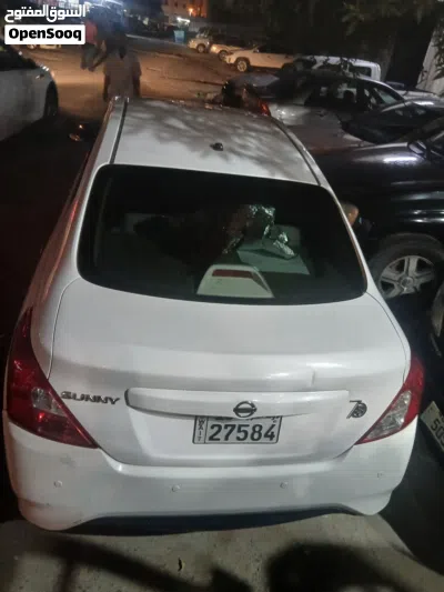 Nissan Sunny SL 4