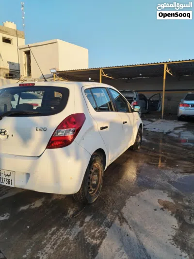 هيونداي i20 GL 4
