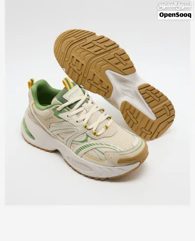 Skechers Moonhiker Air Runner Sneakers – Brand New /41omr/totally new with bill 3