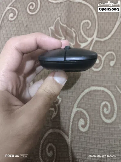 ماوس بلوتوث تجاري نوعيه محترمه مناسب للعب والعمل ويعمل على بطاريات توضع داخله ويعمل بشكل طبيعي 2
