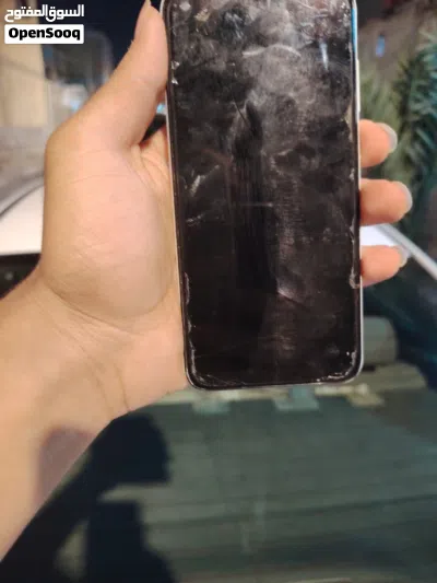 سلام عليكم اخوان اجهزه كلهن يحتاجلهن شاشات بس ما ابيع واحد ابيعهن شلعه كلهن 3