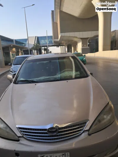 تويوتا كامري GLE 2