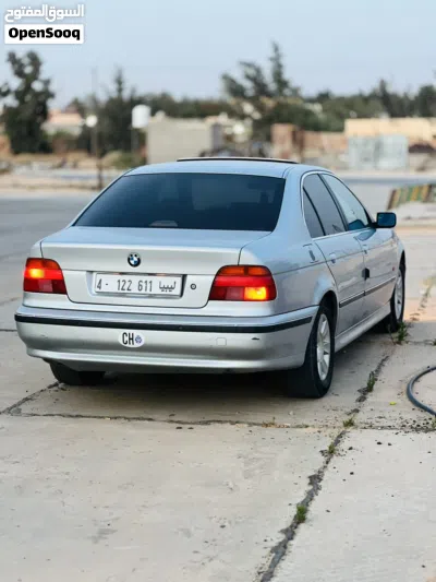 BMW 5 Series 525 2
