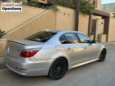بي ام دبليو الفئة 5 528 3