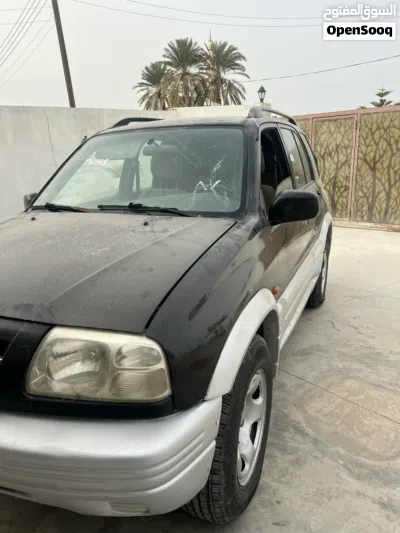 Suzuki Grand Vitara DLX 3