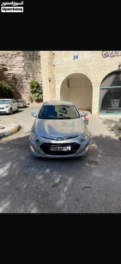 Hyundai Sonata Standard 4