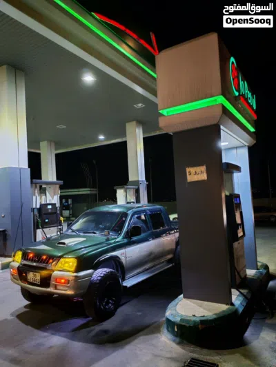 Mitsubishi L200 Double Cab GLX 2