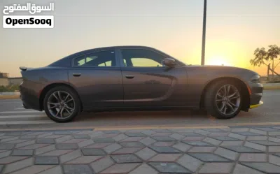 Dodge Charger SXT 4