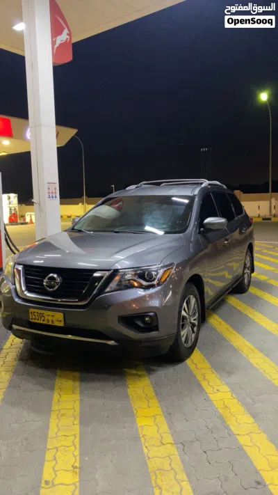 Nissan Pathfinder S 2