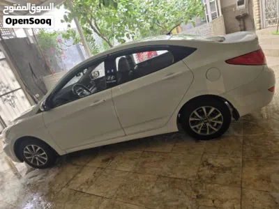 Hyundai Accent Standard 4