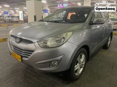 Hyundai Tucson GL Plus 3