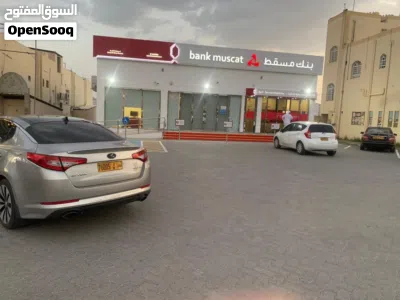 للبيع مبنى سكني تجاري مستأجر من قبل بنك مسقط في ولاية نزوى بدخل شهري 1300 و سنوي 15600 وقابل للزيادة 2
