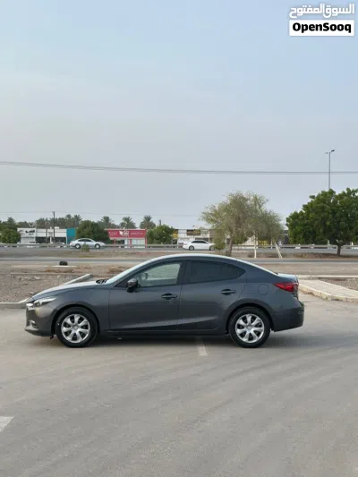 Mazda 3 S 4