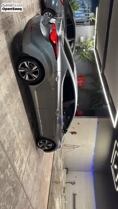Hyundai Elantra GLS 4
