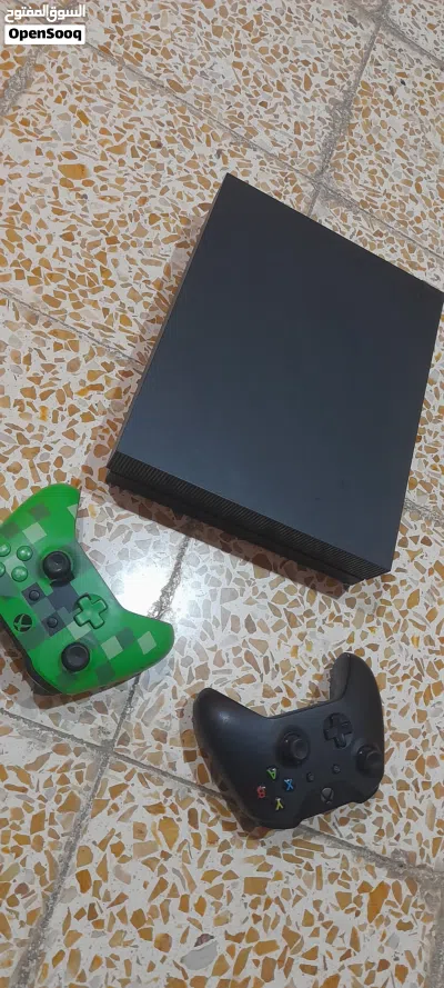 Xbox one x للبيع اقرأ الوصف 2