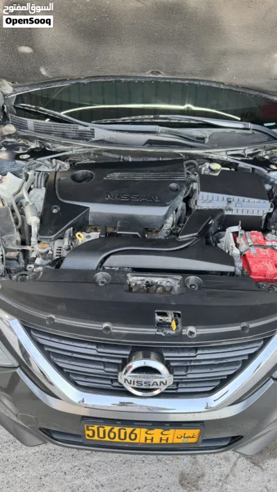 Nissan Altima SR 2