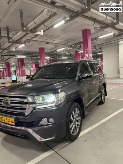 تويوتا لاند كروزر VX 4