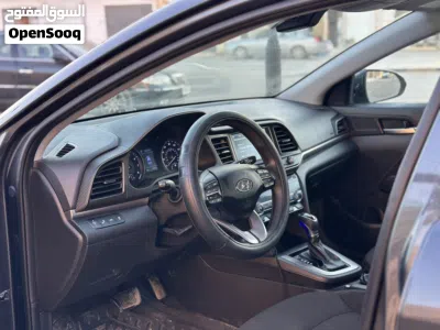 Hyundai Elantra GL 3