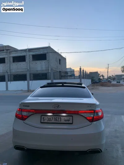 هيونداي ازيرا Standard 4