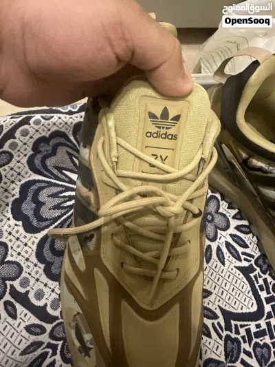 البيع عزكم الله جوتي adidas حاله ممتازه تنظيف خيوط اصليه السعر الشرا 45 سعر15 دينار الصامل 2