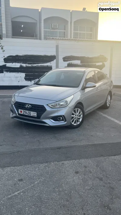 Hyundai Accent Standard 3