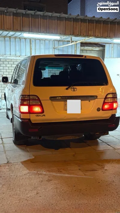 Toyota Land Cruiser GXR 3