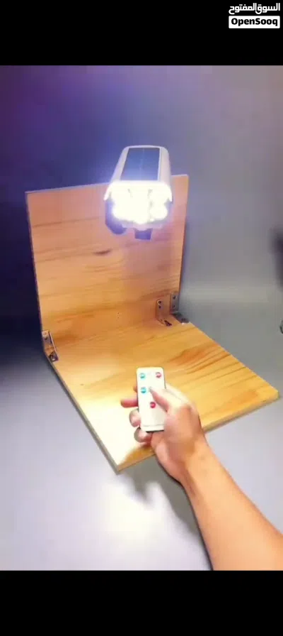 كشاف على شكل كاميرا 77 SMD LED – إنارة قوية، شحن بالطاقة الشمسية، وتشتغل أوتوماتيك عند مرور الأشخاص. 2