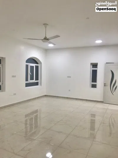 Villa for rent in alkhod six / فيلا للايجار في الخوض السادسة 2