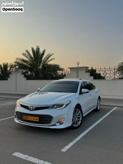 Toyota Avalon XLE 2
