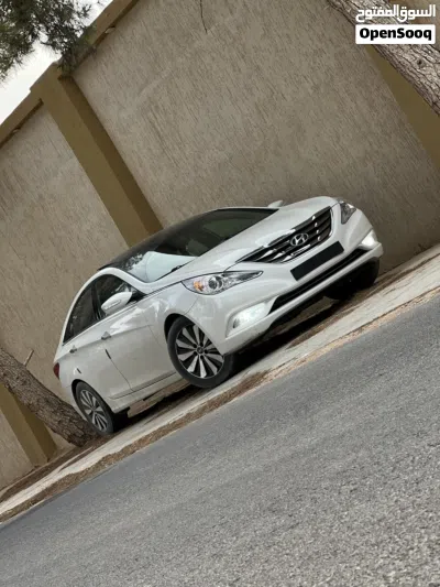 Hyundai Sonata SE 3