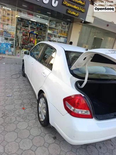 نيسان تيدا 4