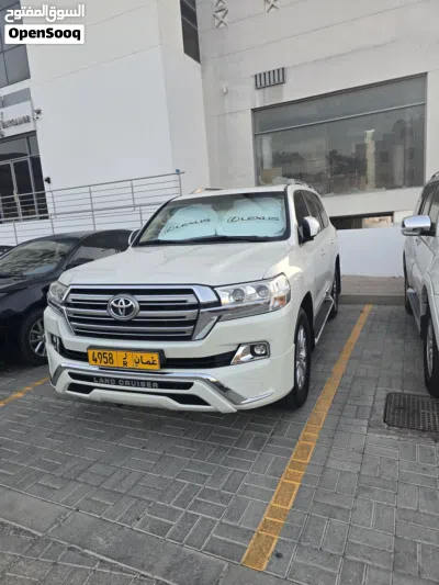 Toyota Land Cruiser GXR 3